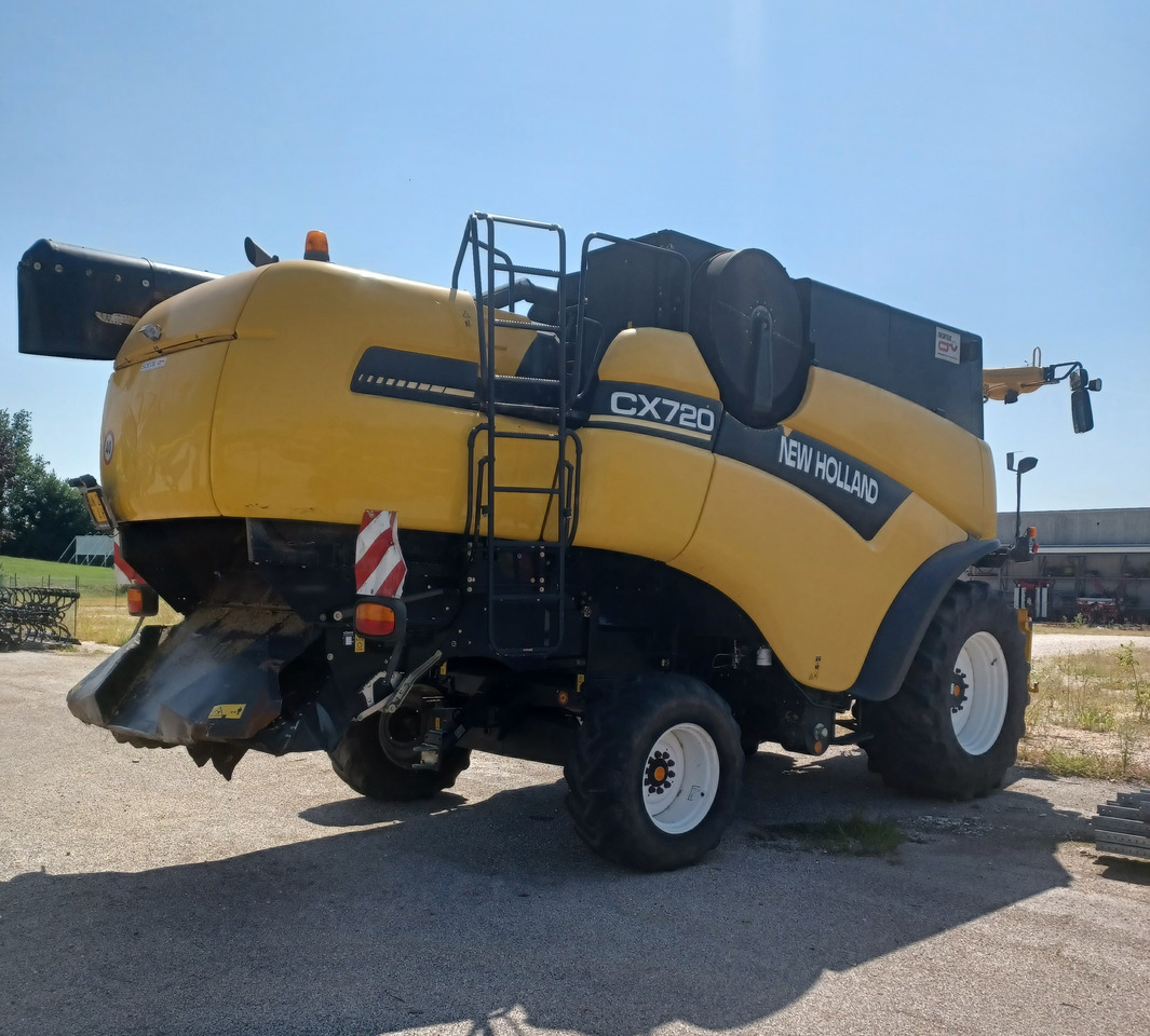 NEW HOLLAND MIETITREBBIA CX 720 - Mejetærsker: billede 5 NEW HOLLAND MIETITREBBIA CX 720 - Mejetærsker: billede 5