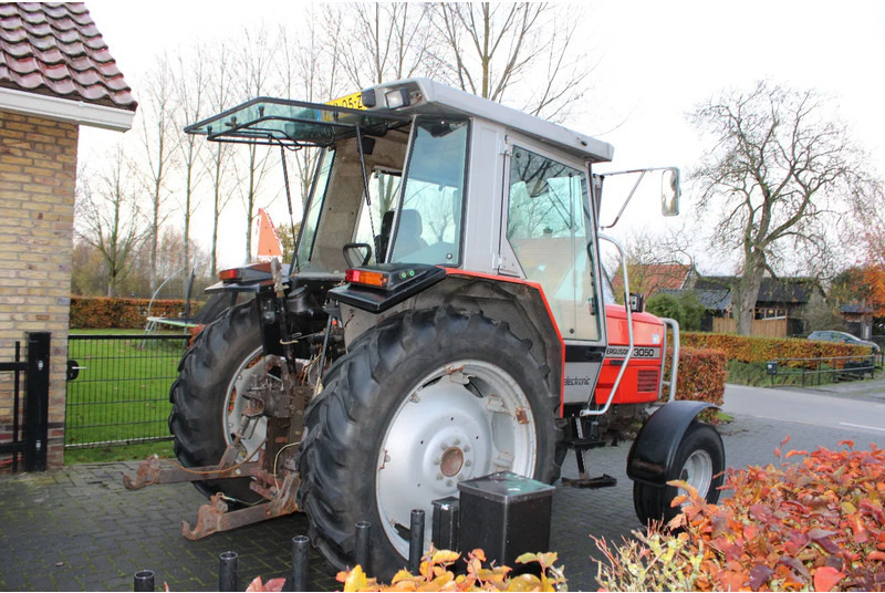 Massey Ferguson 3050 - Traktor: billede 3 Massey Ferguson 3050 - Traktor: billede 3