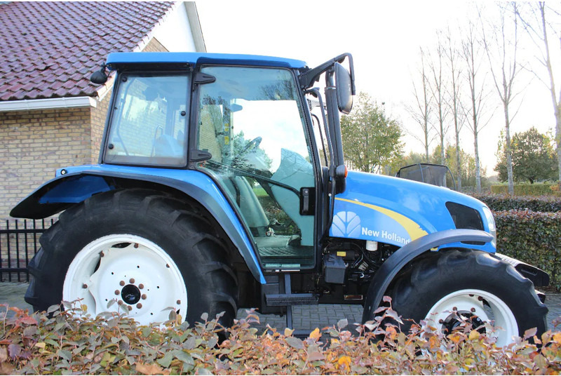 New Holland T5050 - Traktor: billede 3 New Holland T5050 - Traktor: billede 3