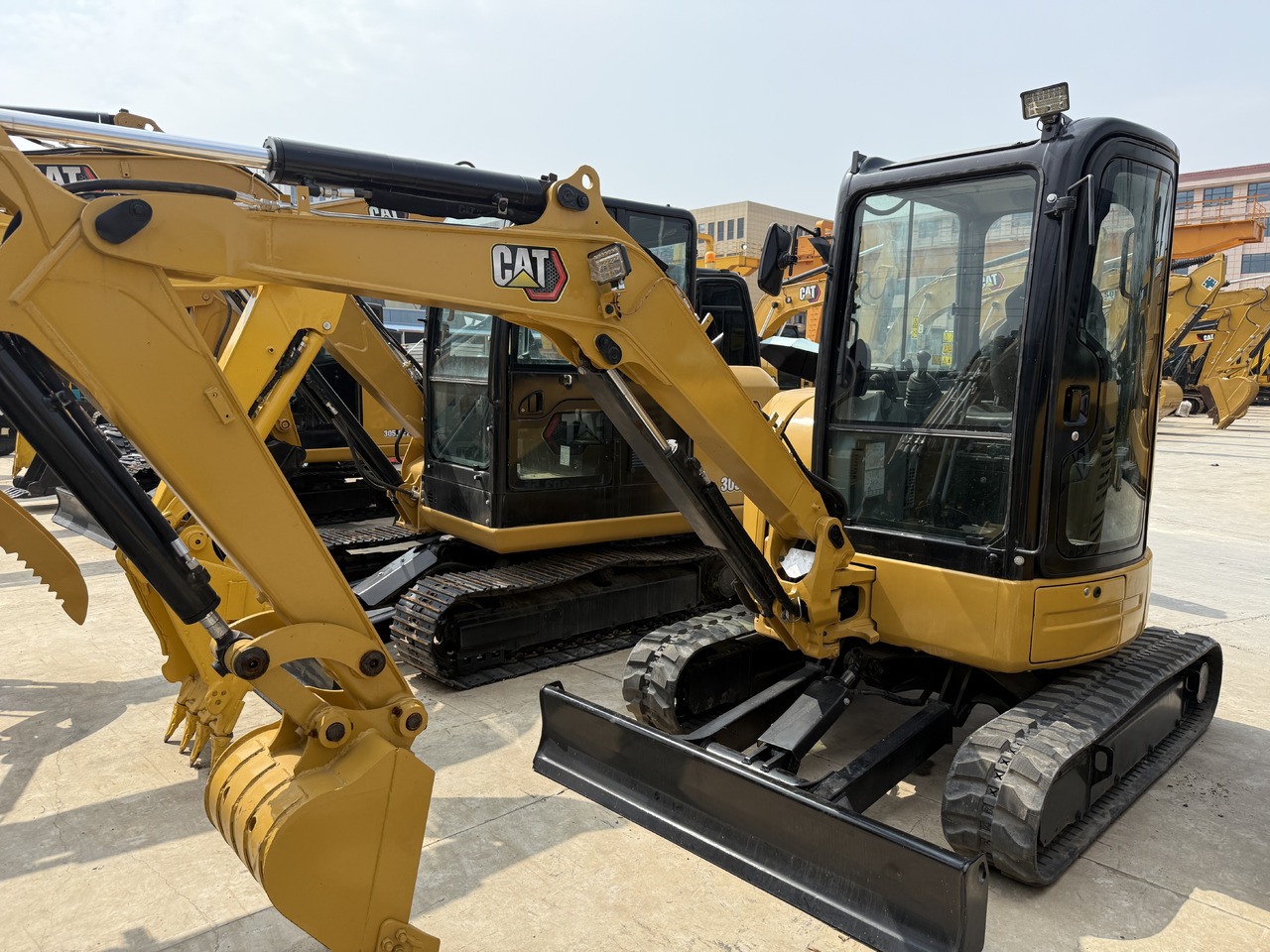 CATERPILLAR 303.5e - Minigravemaskine: billede 2 CATERPILLAR 303.5e - Minigravemaskine: billede 2