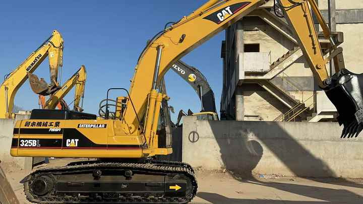 Cat325B Low Working Time CAT 320 325D 315D Excavator Caterpillar Used 25ton Cat325B Medium Size Digger - Gravemaskine: billede 2 Cat325B Low Working Time CAT 320 325D 315D Excavator Caterpillar Used 25ton Cat325B Medium Size Digger - Gravemaskine: billede 2