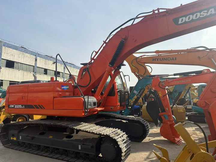 Doosan DX225LC Second-Hand Excavator | Korea Direct Import | 1-Year Warranty & Free Sea Shipping - Bæltegravemaskine: billede 4 Doosan DX225LC Second-Hand Excavator | Korea Direct Import | 1-Year Warranty & Free Sea Shipping - Bæltegravemaskine: billede 4