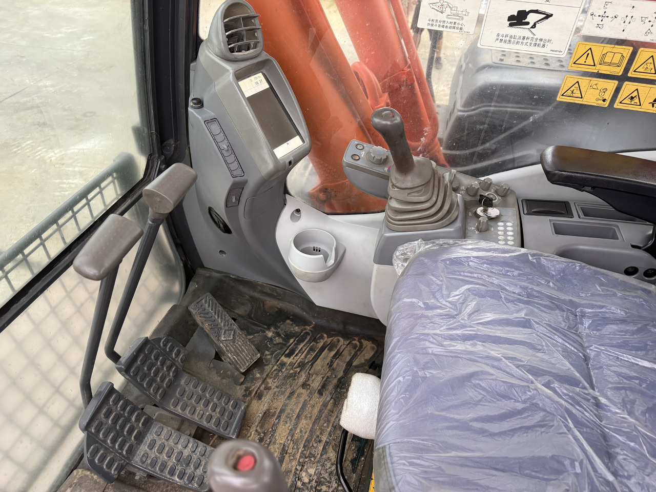 Bæltegravemaskine HITACHI used hitachi 350-5g excavator: billede 16 Bæltegravemaskine HITACHI used hitachi 350-5g excavator: billede 16