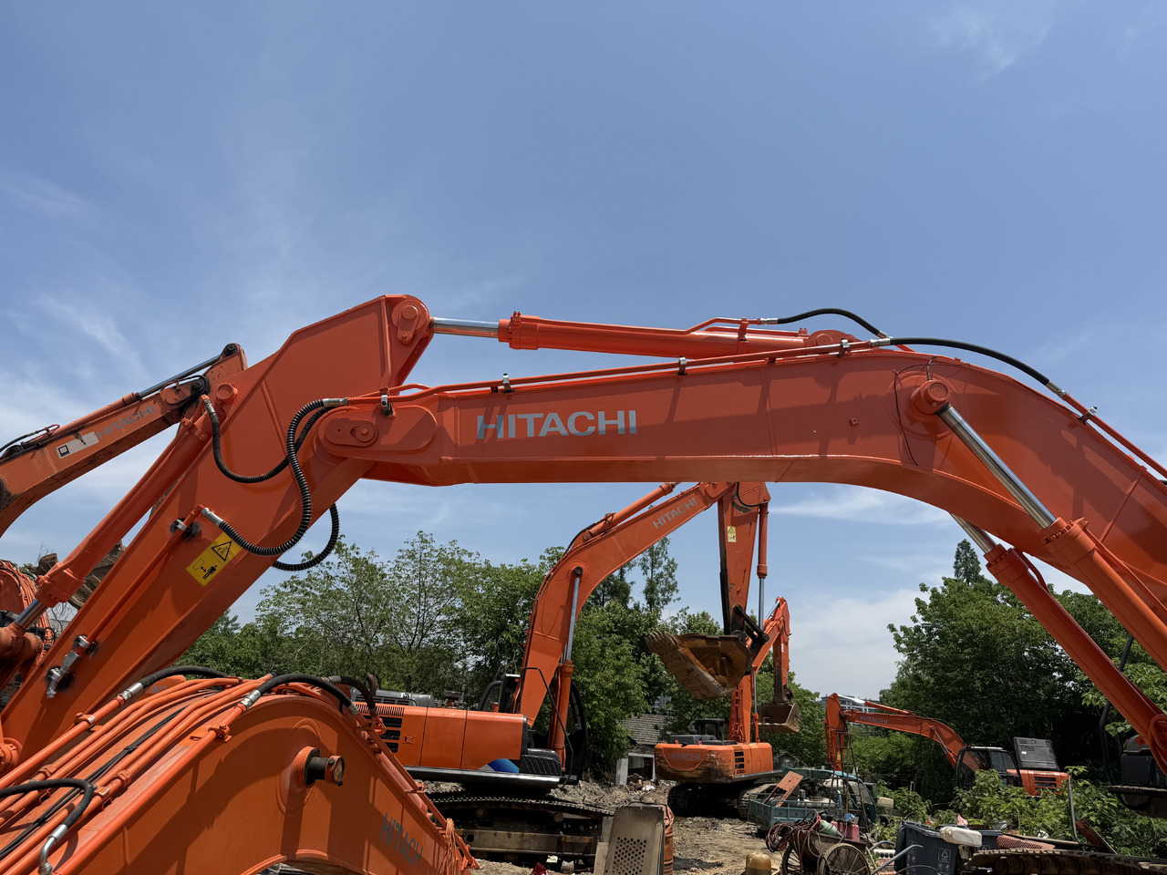 HITACHI used hitachi 350-5g excavator - Hjulgravemaskine: billede 1 HITACHI used hitachi 350-5g excavator - Hjulgravemaskine: billede 1