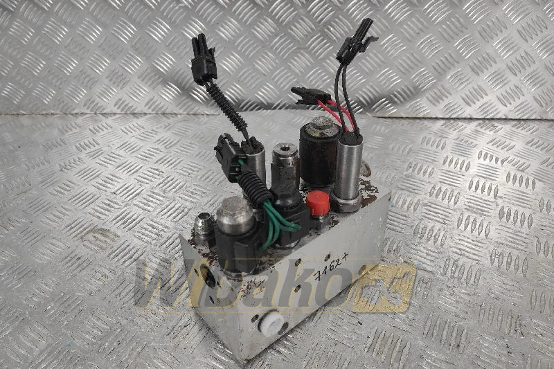 Case 198998A4 E-3 C-2 - Hydraulisk ventil for Entreprenørmaskin: billede 1 Case 198998A4 E-3 C-2 - Hydraulisk ventil for Entreprenørmaskin: billede 1