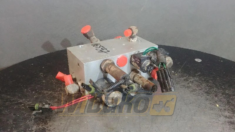 Case 198998A4 E-3 C-2 - Hydraulisk ventil for Entreprenørmaskin: billede 1 Case 198998A4 E-3 C-2 - Hydraulisk ventil for Entreprenørmaskin: billede 1