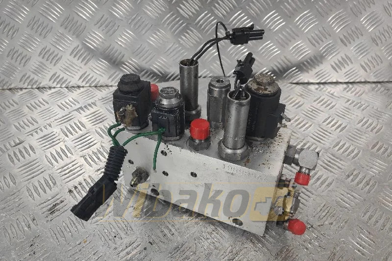 Case 198998A4 E-3 C-2 - Hydraulisk ventil for Entreprenørmaskin: billede 1 Case 198998A4 E-3 C-2 - Hydraulisk ventil for Entreprenørmaskin: billede 1