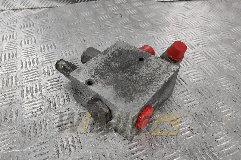 Case 821C - Hydraulisk ventil for Entreprenørmaskin: billede 2 Case 821C - Hydraulisk ventil for Entreprenørmaskin: billede 2