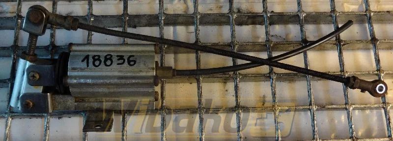 Deutz F5L413 - Motor og reservedele for Entreprenørmaskin: billede 1 Deutz F5L413 - Motor og reservedele for Entreprenørmaskin: billede 1