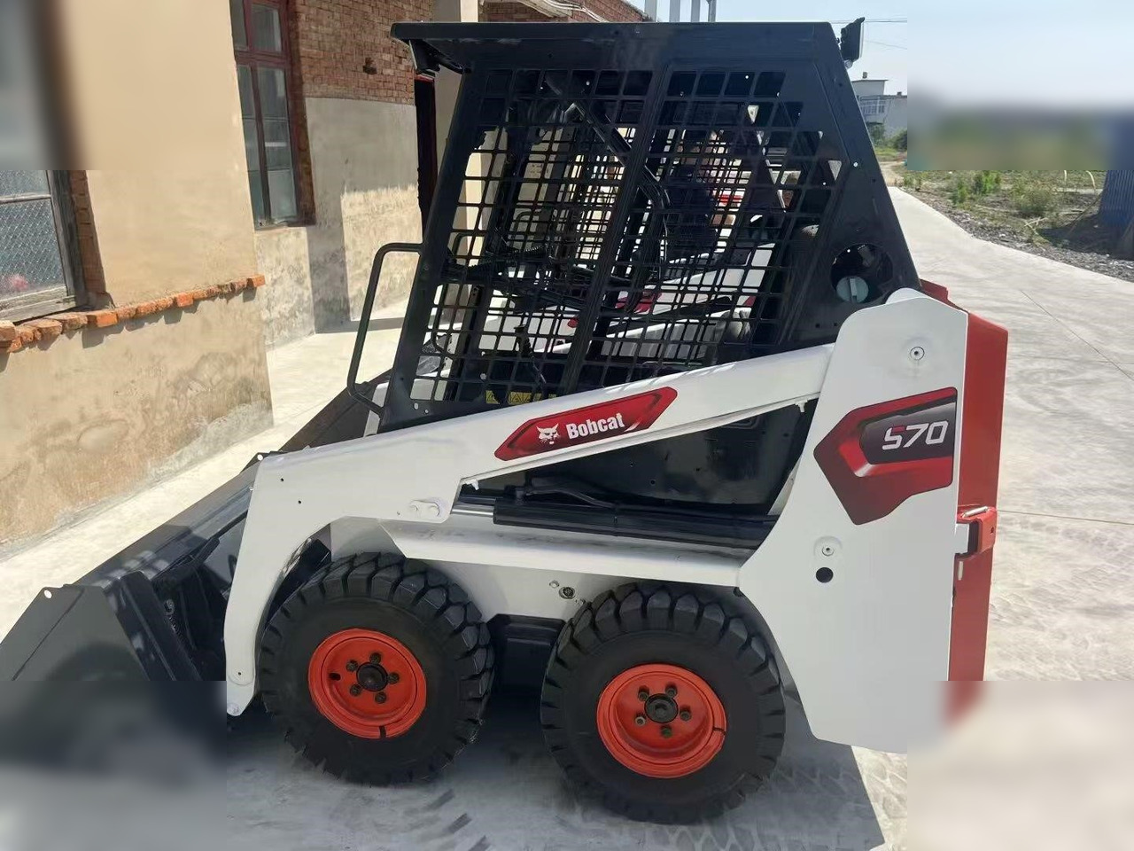 BOBCAT S70 - Skridstyret minilæsser: billede 1 BOBCAT S70 - Skridstyret minilæsser: billede 1