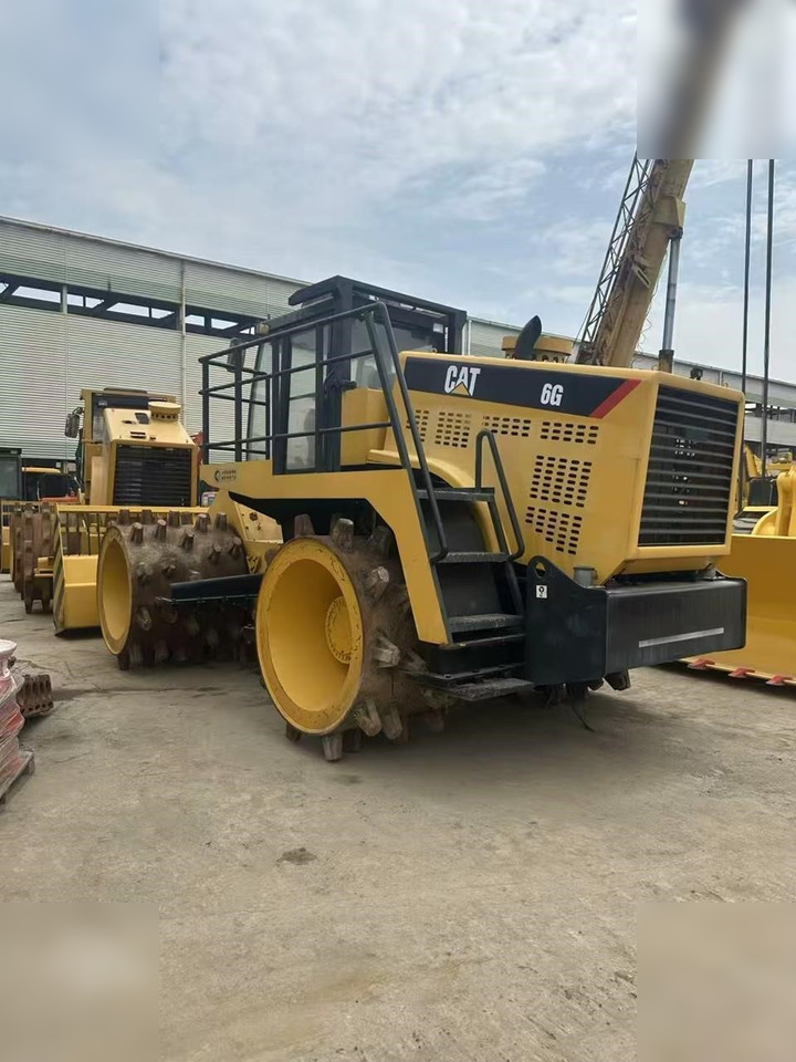 CATERPILLAR 816A - Kompaktor: billede 4 CATERPILLAR 816A - Kompaktor: billede 4