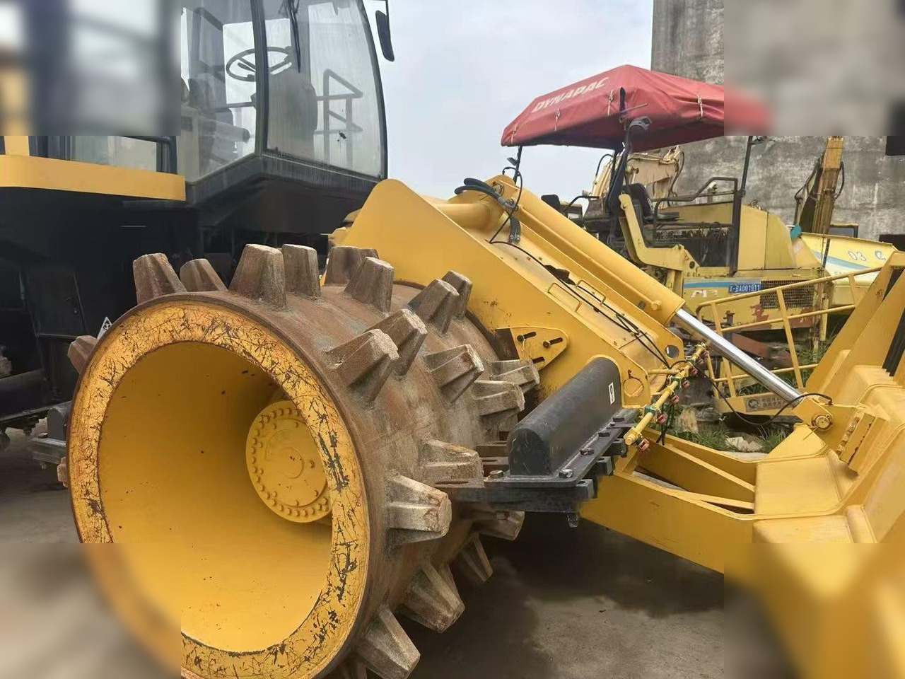 CATERPILLAR 816A - Kompaktor: billede 2 CATERPILLAR 816A - Kompaktor: billede 2