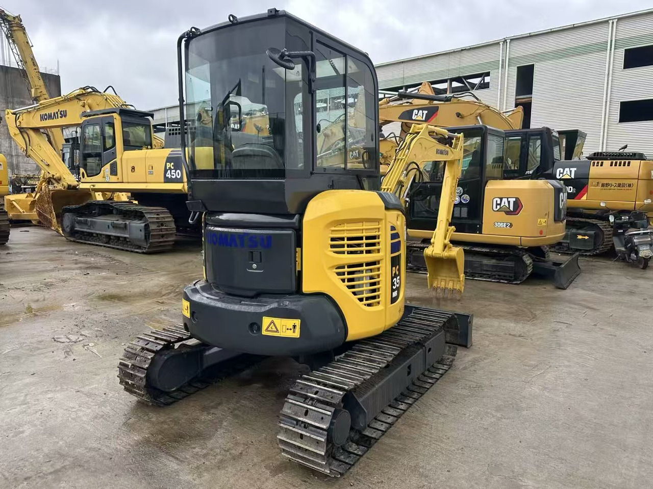 KOMATSU 35MR - Minigravemaskine: billede 2 KOMATSU 35MR - Minigravemaskine: billede 2