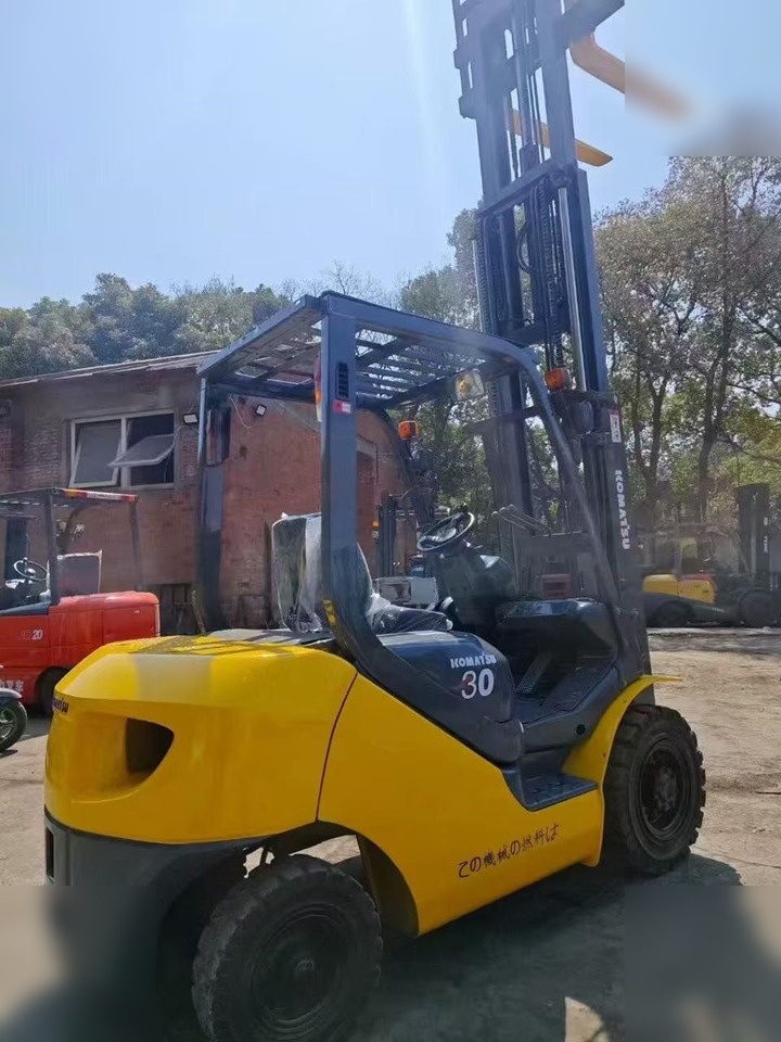 KOMATSU FD30-7 - Gas gaffeltruck: billede 4 KOMATSU FD30-7 - Gas gaffeltruck: billede 4