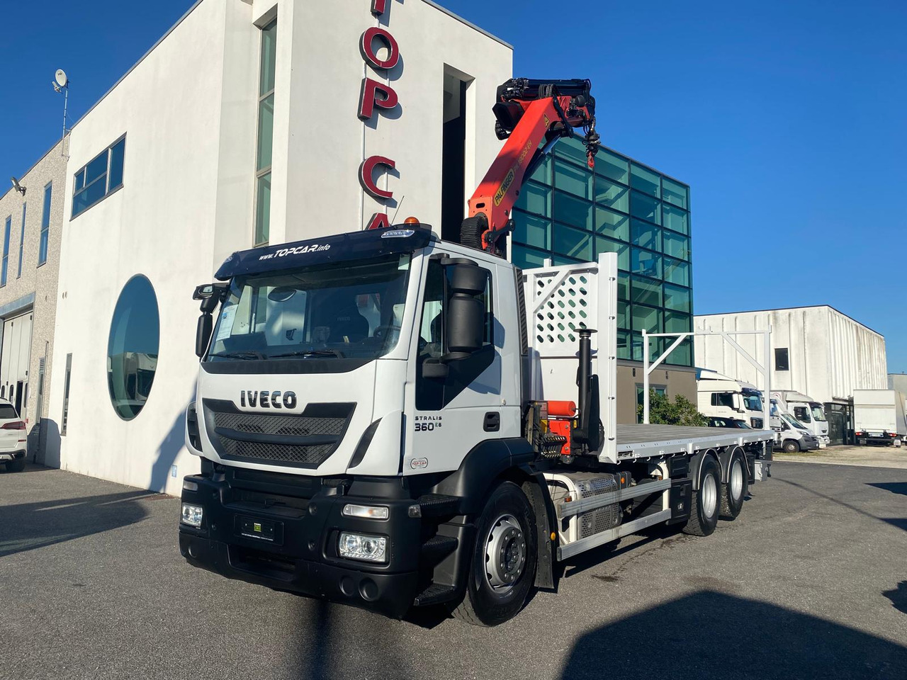 IVECO AD260S36 - Lastbil med kran: billede 2 IVECO AD260S36 - Lastbil med kran: billede 2