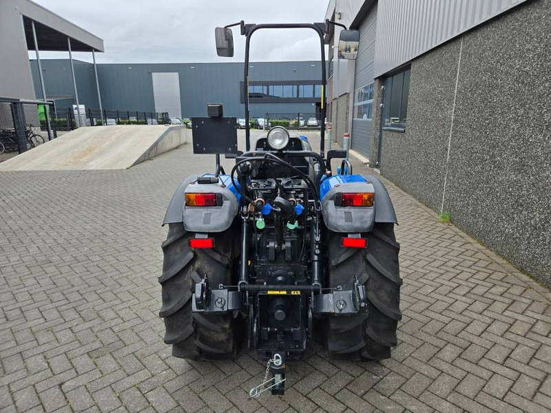 New Holland T 4.75 V - Traktor: billede 4 New Holland T 4.75 V - Traktor: billede 4