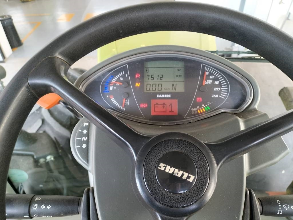 Traktor Claas Axion 950 Cmatic: billede 8