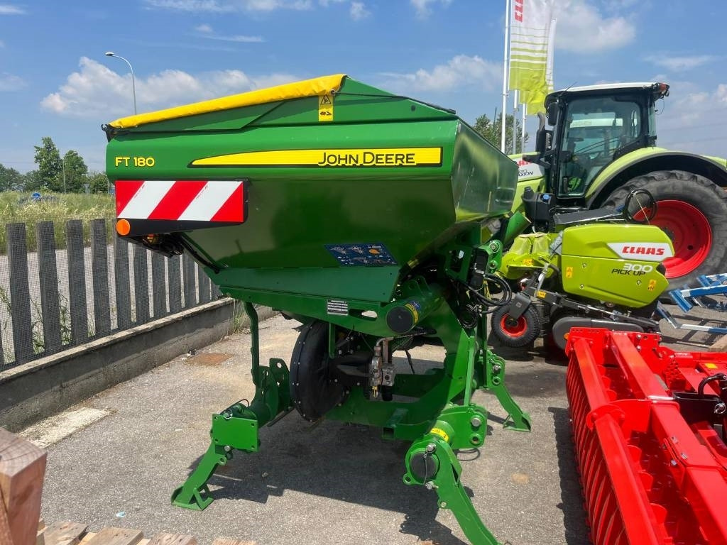 John Deere FT 180 - Gødningsspreder: billede 3 John Deere FT 180 - Gødningsspreder: billede 3