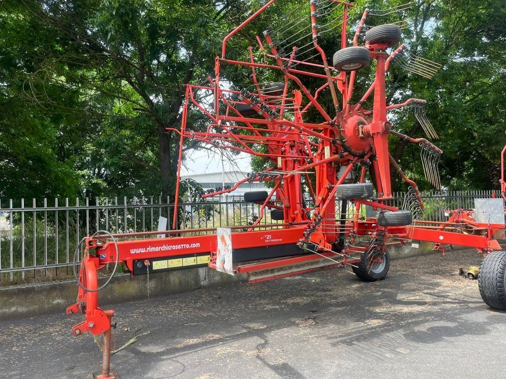 Kuhn GA 8121 - Høvender: billede 3 Kuhn GA 8121 - Høvender: billede 3