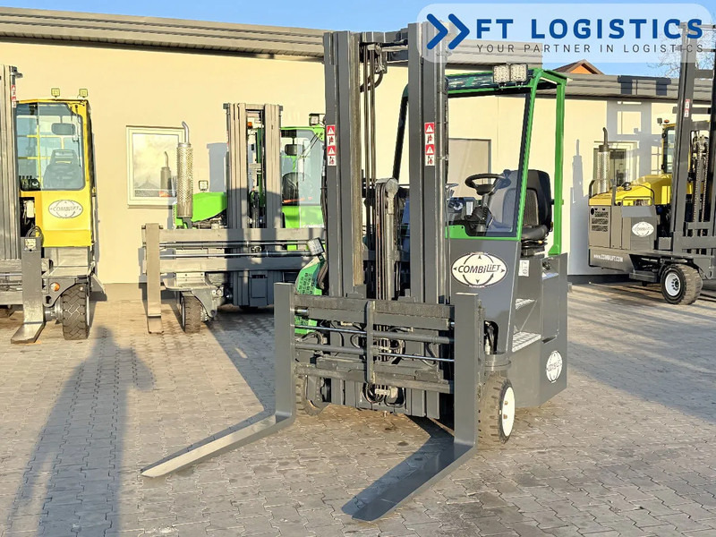 Combilift C2500CB | DIESEL | TRIPLEX 5500MM | FORK POSITIONER | SIDE SHIFT | FREE LIFT | PERFECT CONDITION | A wide range of four-way and - Firevejs reach truck: billede 2 Combilift C2500CB | DIESEL | TRIPLEX 5500MM | FORK POSITIONER | SIDE SHIFT | FREE LIFT | PERFECT CONDITION | A wide range of four-way and - Firevejs reach truck: billede 2