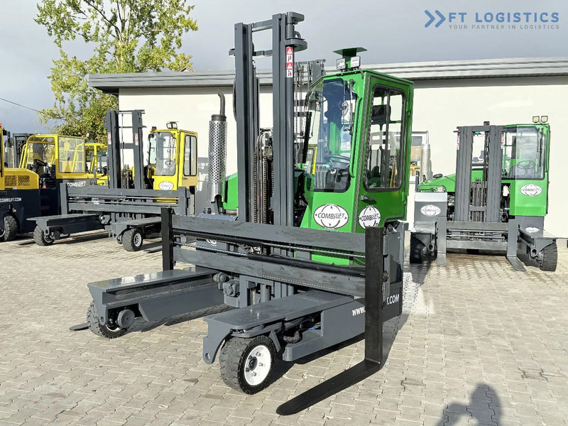 Combilift C3000 / DIESEL / DUPLEX 4200MM / FREE LIFT / WIDE FORK POSITIONER / FULL CABIN / EXCELLENT CONDITION / Wide range of four-way an - Firevejs reach truck: billede 2 Combilift C3000 / DIESEL / DUPLEX 4200MM / FREE LIFT / WIDE FORK POSITIONER / FULL CABIN / EXCELLENT CONDITION / Wide range of four-way an - Firevejs reach truck: billede 2