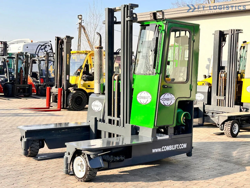 Combilift C3000 / DUPLEX / 4100MM / LPG / FREE LIFT / Like New C3000 / DUPLEX / 4100MM / LPG / FREE LIFT / Like New - Firevejs reach truck: billede 1 Combilift C3000 / DUPLEX / 4100MM / LPG / FREE LIFT / Like New C3000 / DUPLEX / 4100MM / LPG / FREE LIFT / Like New - Firevejs reach truck: billede 1