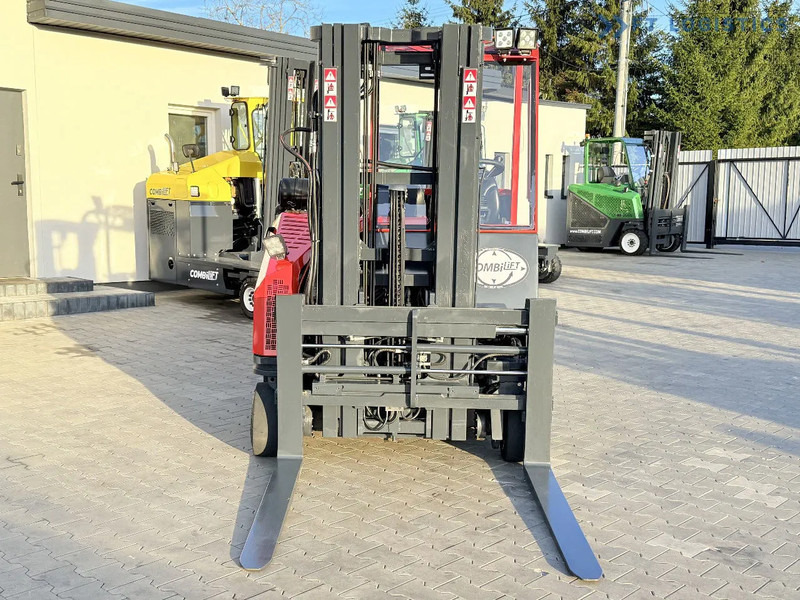 Combilift C3000CB / GAS / TRIPLEX 4900MM / FREE LIFT / SIDE SHIFT / FORK POSITIONER / EXCELLENT CONDITION / Wide range of four-way and sid - Firevejs reach truck: billede 5 Combilift C3000CB / GAS / TRIPLEX 4900MM / FREE LIFT / SIDE SHIFT / FORK POSITIONER / EXCELLENT CONDITION / Wide range of four-way and sid - Firevejs reach truck: billede 5