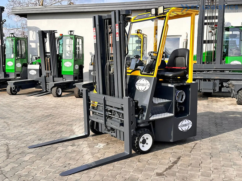 Combilift C3000CB / LPG / TRIPLEX / 4900MM / FREE LIFT / POSITIONER / LIKE NEW C3000CB / LPG / TRIPLEX / 4900MM / FREE LIFT / POSITIONER / - Firevejs reach truck: billede 2 Combilift C3000CB / LPG / TRIPLEX / 4900MM / FREE LIFT / POSITIONER / LIKE NEW C3000CB / LPG / TRIPLEX / 4900MM / FREE LIFT / POSITIONER / - Firevejs reach truck: billede 2