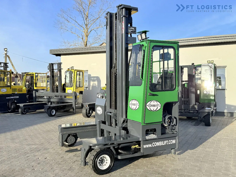 Combilift C4000 / GAS / TRIPLEX - 6900MM / FREE-LIFT / FULL CABIN C4000 / GAS / TRIPLEX - 6900MM / FREE-LIFT / FULL CABIN - Firevejs reach truck: billede 3 Combilift C4000 / GAS / TRIPLEX - 6900MM / FREE-LIFT / FULL CABIN C4000 / GAS / TRIPLEX - 6900MM / FREE-LIFT / FULL CABIN - Firevejs reach truck: billede 3
