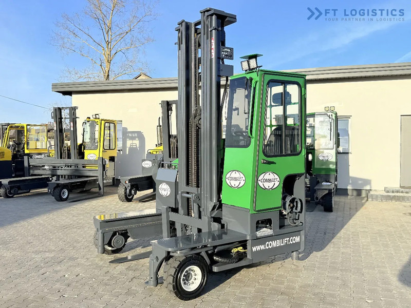 Combilift C4000 / GAS / TRIPLEX - 6900MM / FREE-LIFT / FULL CABIN C4000 / GAS / TRIPLEX - 6900MM / FREE-LIFT / FULL CABIN - Firevejs reach truck: billede 1 Combilift C4000 / GAS / TRIPLEX - 6900MM / FREE-LIFT / FULL CABIN C4000 / GAS / TRIPLEX - 6900MM / FREE-LIFT / FULL CABIN - Firevejs reach truck: billede 1