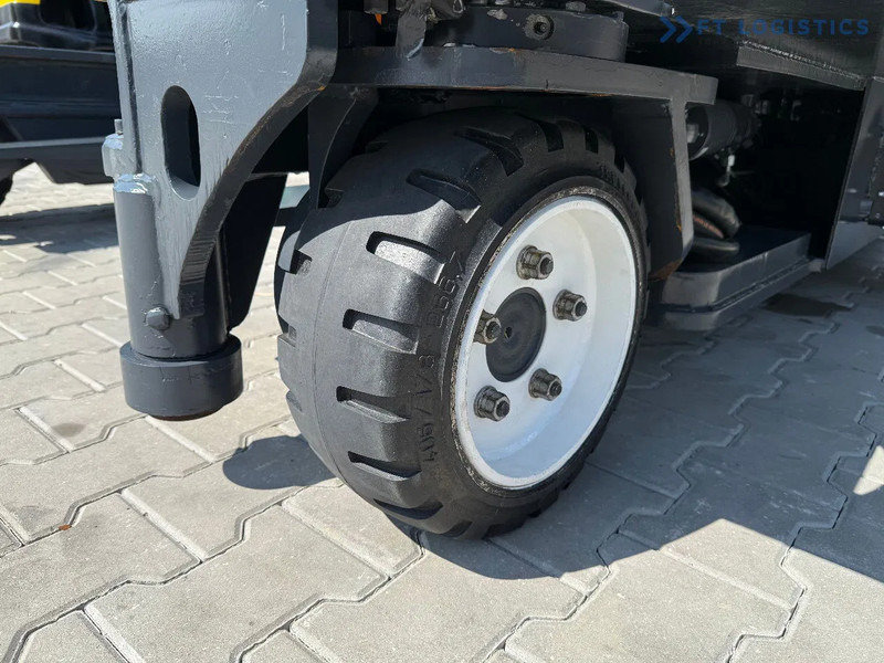 Combilift C5000E / ELECTRIC / TRIPLEX 8300MM / FULL FREE LIFT / WIDE FORK POSITIONER / SIDE SHIFT / BATTERY LIKE NEW C5000E / ELECTRIC / T - Firevejs reach truck: billede 3 Combilift C5000E / ELECTRIC / TRIPLEX 8300MM / FULL FREE LIFT / WIDE FORK POSITIONER / SIDE SHIFT / BATTERY LIKE NEW C5000E / ELECTRIC / T - Firevejs reach truck: billede 3