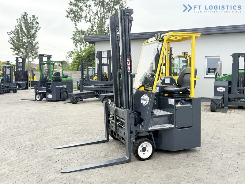 Combilift CB2500 / DUPLEX / 4100MM / DIESEL / FREE LIFT / FORK POSITIONER / SIDE SHIFT / LIKE NEW / Wide range of four-way and side loader - Firevejs reach truck: billede 2 Combilift CB2500 / DUPLEX / 4100MM / DIESEL / FREE LIFT / FORK POSITIONER / SIDE SHIFT / LIKE NEW / Wide range of four-way and side loader - Firevejs reach truck: billede 2