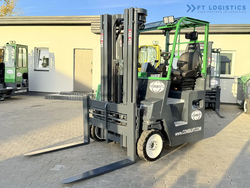 Combilift CB4000 / GAS / TRIPLEX 5200MM / FREE LIFT / FORK POSITIONER / SIDE SHIFT / EXCELLENT CONDITION / Wide range of four-way and side - Firevejs reach truck: billede 3 Combilift CB4000 / GAS / TRIPLEX 5200MM / FREE LIFT / FORK POSITIONER / SIDE SHIFT / EXCELLENT CONDITION / Wide range of four-way and side - Firevejs reach truck: billede 3