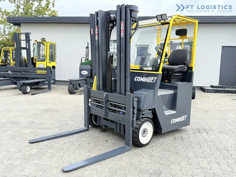 Combilift CB4000 / GAS / TRIPLEX 5200MM / FREE LIFT / FORK POSITIONER / SIDE SHIFT / EXCELLENT CONDITION / Wide range of four-way and side - Firevejs reach truck: billede 4 Combilift CB4000 / GAS / TRIPLEX 5200MM / FREE LIFT / FORK POSITIONER / SIDE SHIFT / EXCELLENT CONDITION / Wide range of four-way and side - Firevejs reach truck: billede 4