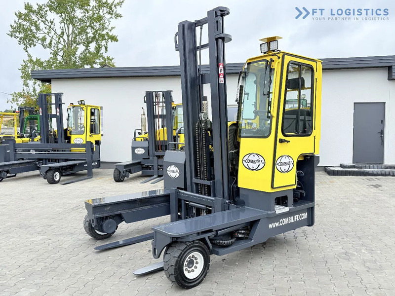 Combilift Combilift FOUR-WAY / MULTI-DIRECTIONAL FORKLIFT C4000 / GAS / DUPLEX 4600MM / ONLY 5614 OPERATING HOURS / FORK POSITIONER / FULL - Firevejs reach truck: billede 1 Combilift Combilift FOUR-WAY / MULTI-DIRECTIONAL FORKLIFT C4000 / GAS / DUPLEX 4600MM / ONLY 5614 OPERATING HOURS / FORK POSITIONER / FULL - Firevejs reach truck: billede 1