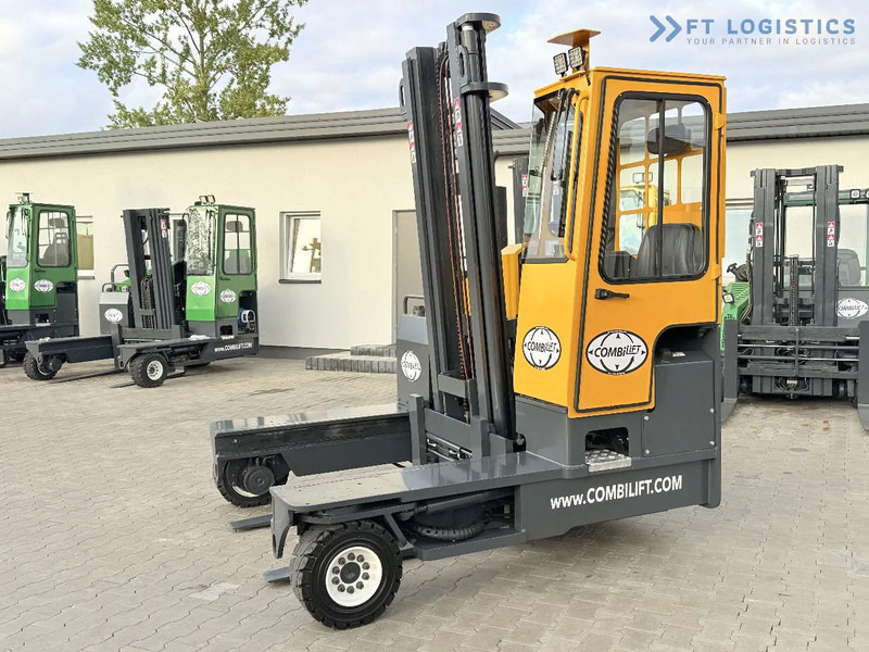 Combilift Combilift FOUR-WAY – MULTI-DIRECTIONAL FORKLIFT / COMBILIFT C4000 / DIESEL / DUPLEX 4100MM / FORK POSITIONER / FULL HEATED CABIN - Firevejs reach truck: billede 2 Combilift Combilift FOUR-WAY – MULTI-DIRECTIONAL FORKLIFT / COMBILIFT C4000 / DIESEL / DUPLEX 4100MM / FORK POSITIONER / FULL HEATED CABIN - Firevejs reach truck: billede 2
