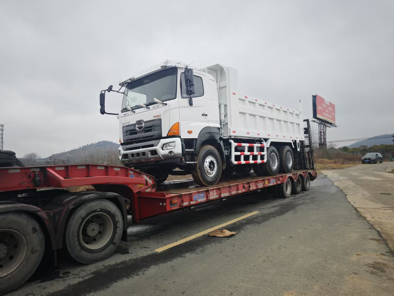 HINO HINO 700 - Tipvogn lastbil: billede 2 HINO HINO 700 - Tipvogn lastbil: billede 2