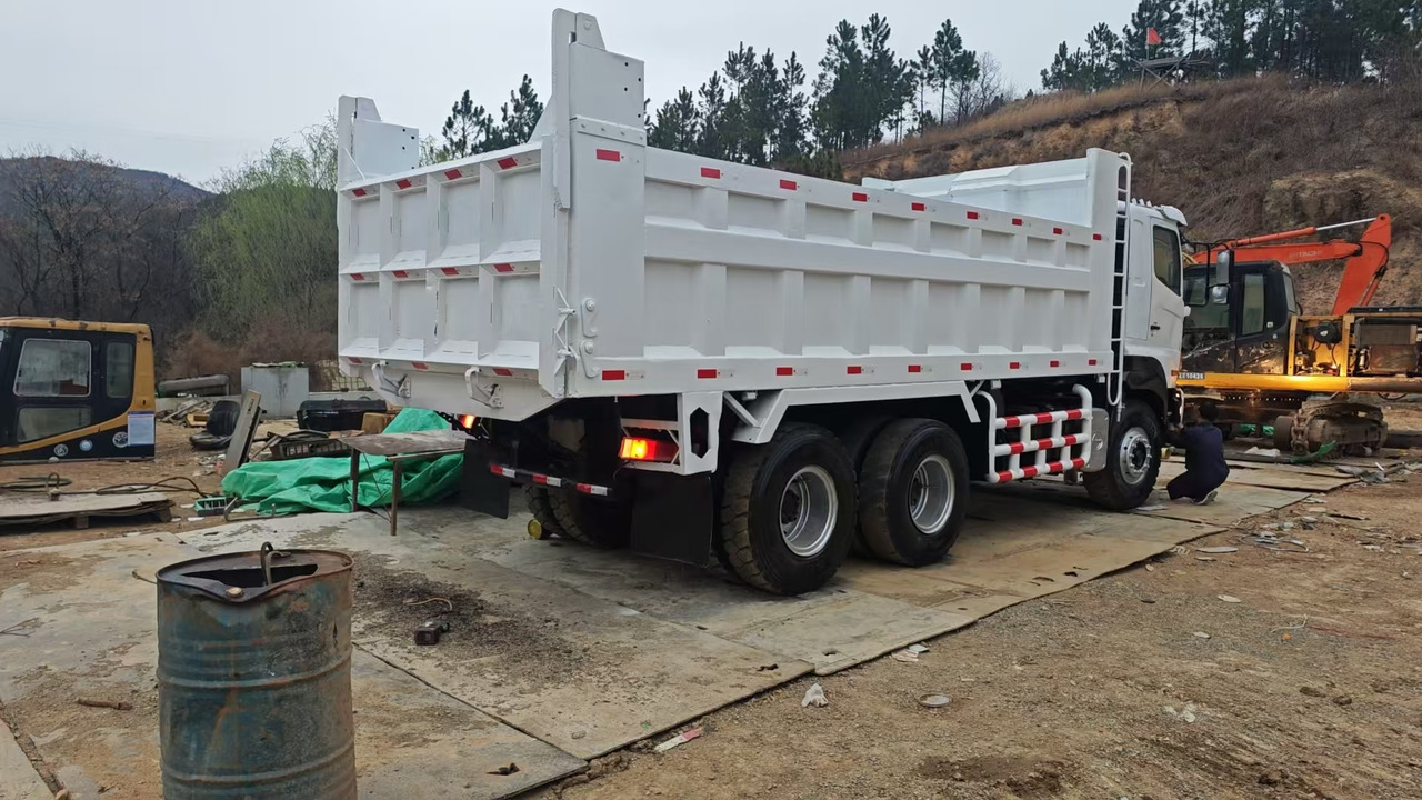 HINO HINO 700 - Tipvogn lastbil: billede 4 HINO HINO 700 - Tipvogn lastbil: billede 4