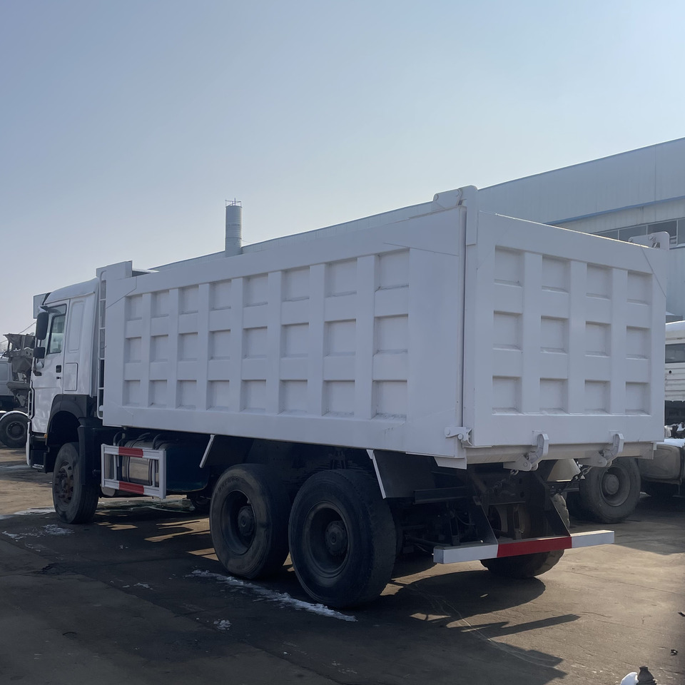 HOWO 6*4 DUMP TRUCK - Tipvogn lastbil: billede 3 HOWO 6*4 DUMP TRUCK - Tipvogn lastbil: billede 3