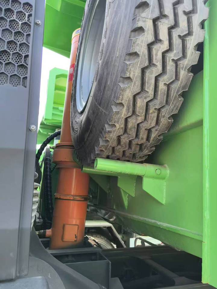 HOWO HOWO 6*6 dump truck - Tipvogn lastbil: billede 3 HOWO HOWO 6*6 dump truck - Tipvogn lastbil: billede 3