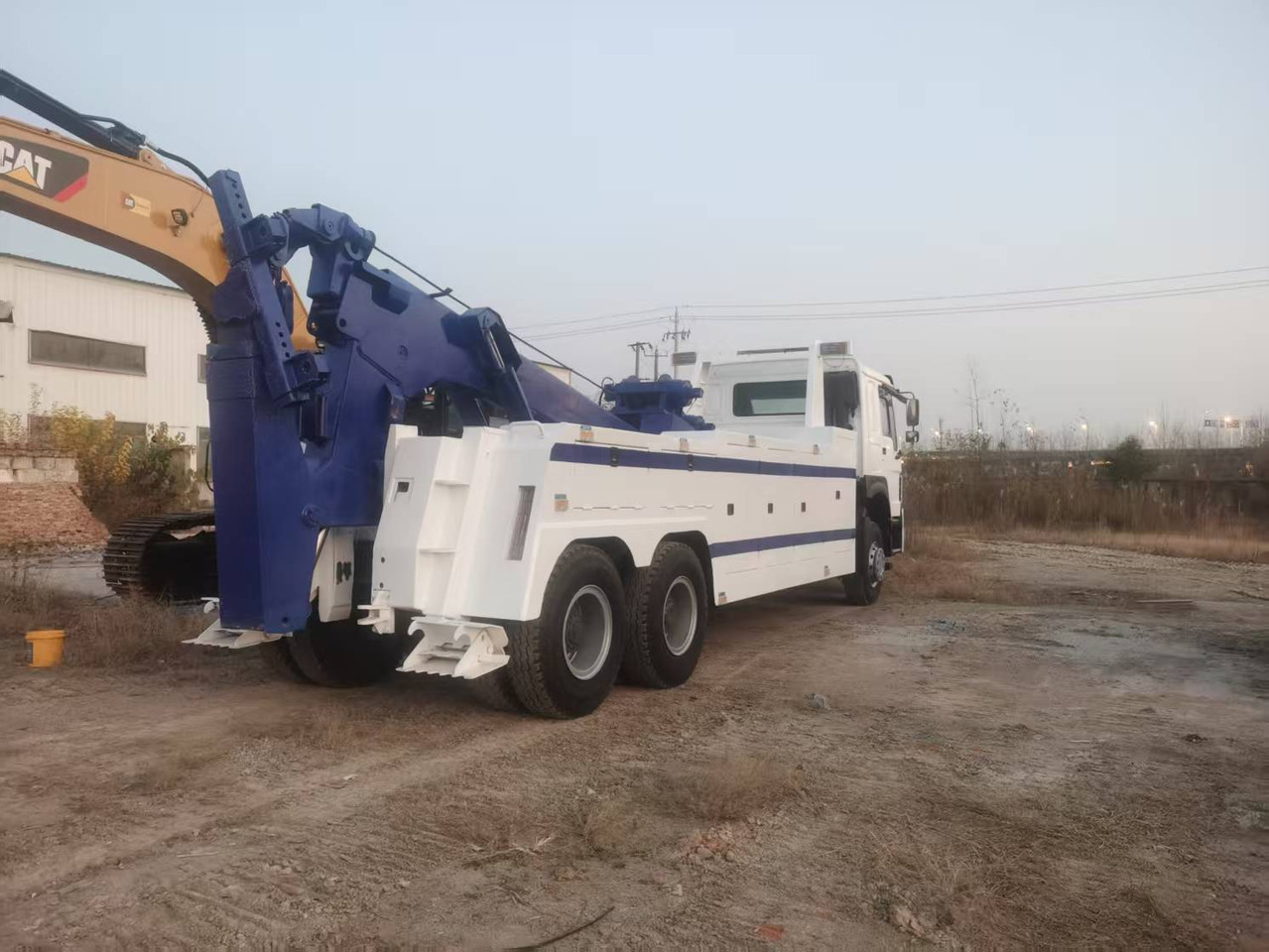 HOWO tow truck - Lastbil med kran: billede 3 HOWO tow truck - Lastbil med kran: billede 3