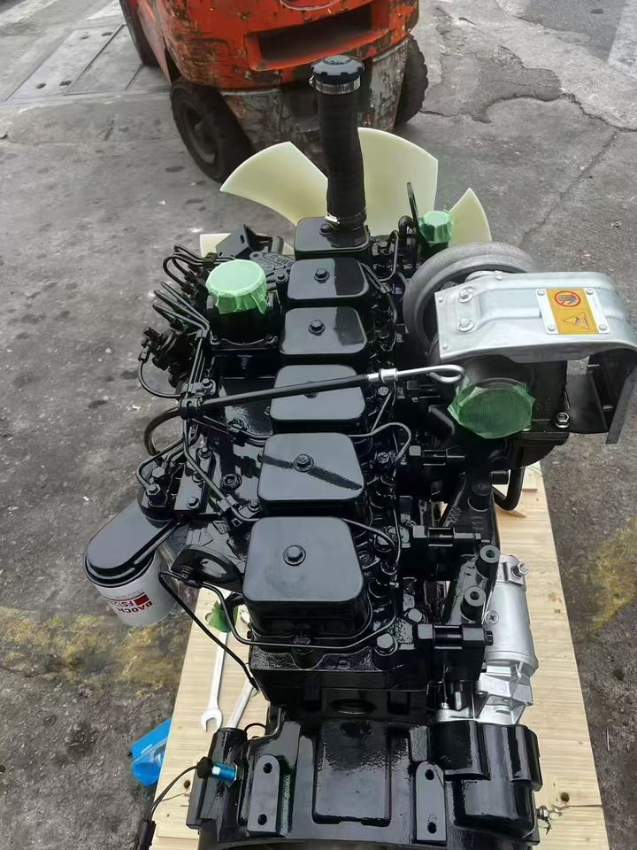 KOMATSU 6D102E - Motor for Gravemaskine: billede 2 KOMATSU 6D102E - Motor for Gravemaskine: billede 2