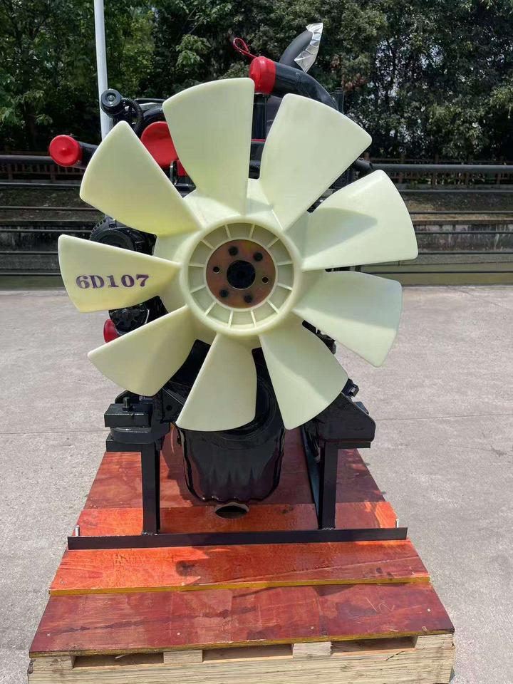 KOMATSU 6D107E-1 6D107E - Motor for Gravemaskine: billede 1 KOMATSU 6D107E-1 6D107E - Motor for Gravemaskine: billede 1