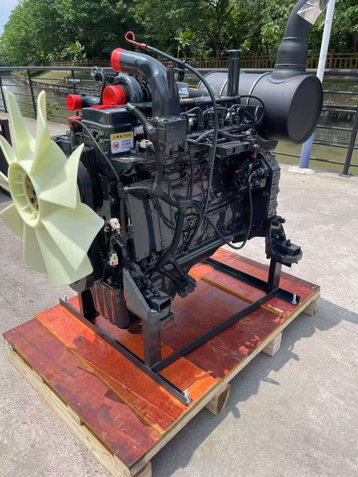 KOMATSU 6D107E-1 6D107E - Motor for Gravemaskine: billede 4 KOMATSU 6D107E-1 6D107E - Motor for Gravemaskine: billede 4