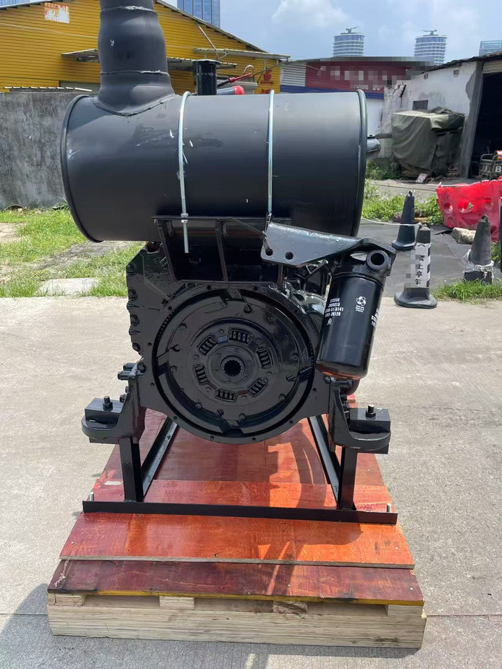 KOMATSU 6D107E-1 - Motor for Gravemaskine: billede 2 KOMATSU 6D107E-1 - Motor for Gravemaskine: billede 2