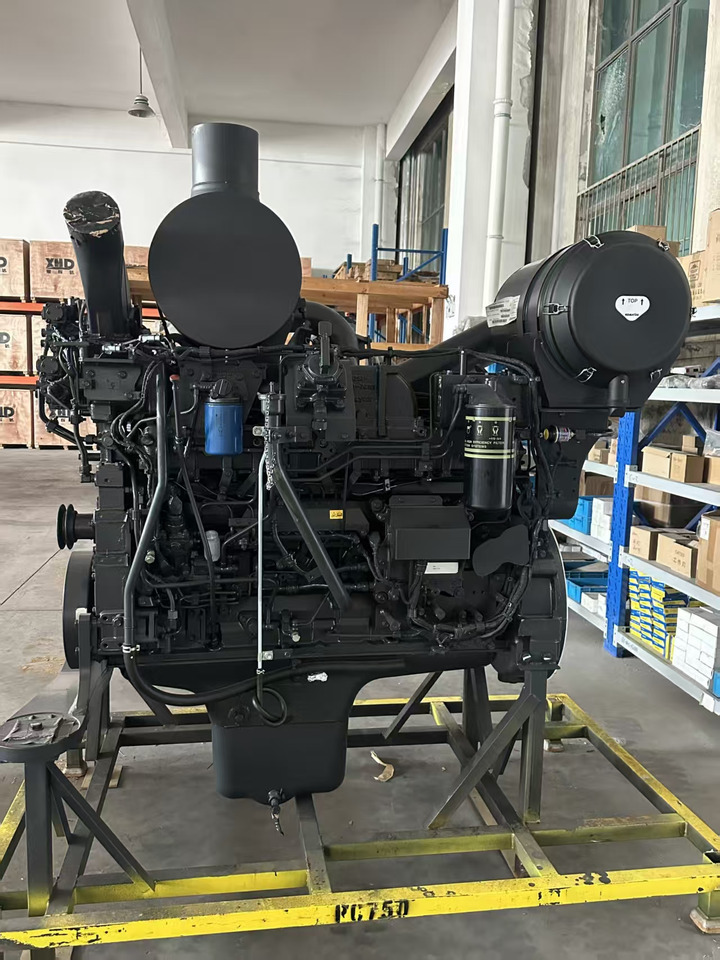 KOMATSU 6D140E-5 - Motor for Gravemaskine: billede 2 KOMATSU 6D140E-5 - Motor for Gravemaskine: billede 2