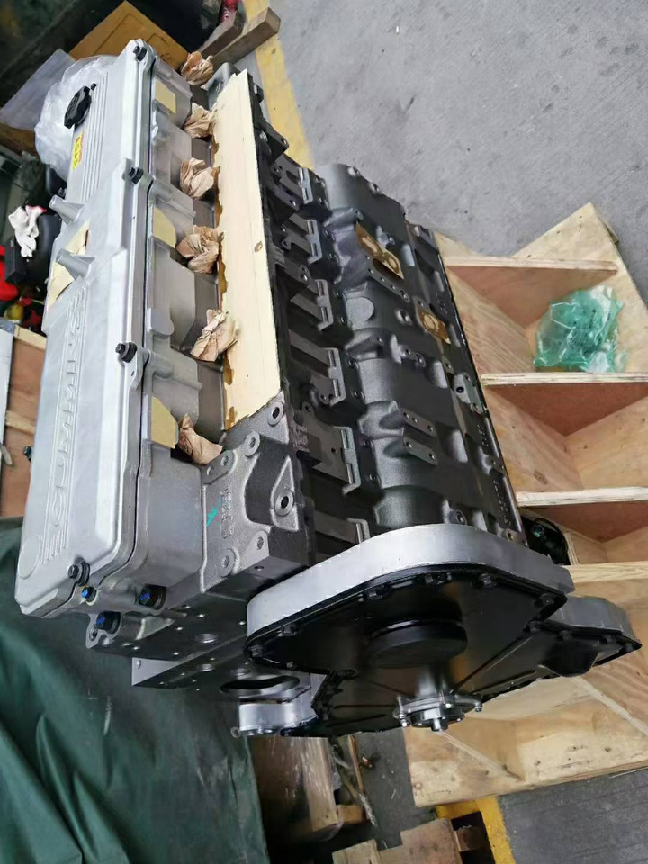 KOMATSU KOMATSU 6D114 CUMMINS QSC8.3 - Motor blok for Gravemaskine: billede 1 KOMATSU KOMATSU 6D114 CUMMINS QSC8.3 - Motor blok for Gravemaskine: billede 1
