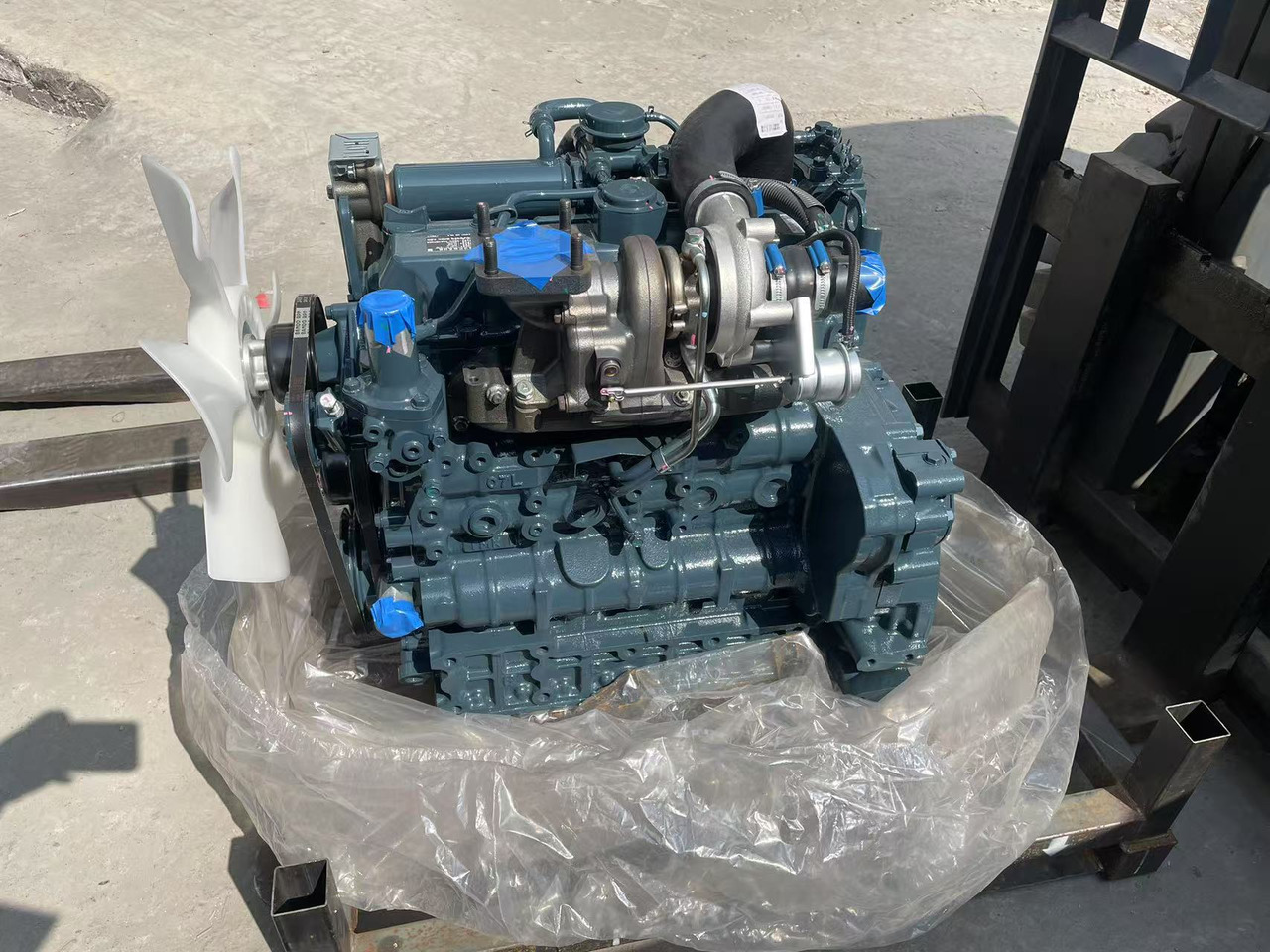 KUBOTA V3307T - Motor for Gravemaskine: billede 1 KUBOTA V3307T - Motor for Gravemaskine: billede 1