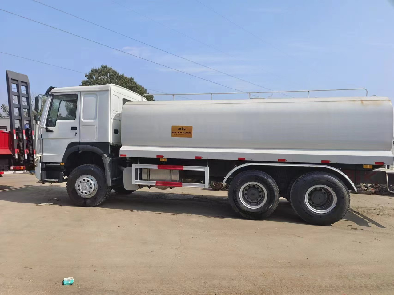 SINOTRUK 20 CBM,6×4 - Tankbil: billede 3 SINOTRUK 20 CBM,6×4 - Tankbil: billede 3