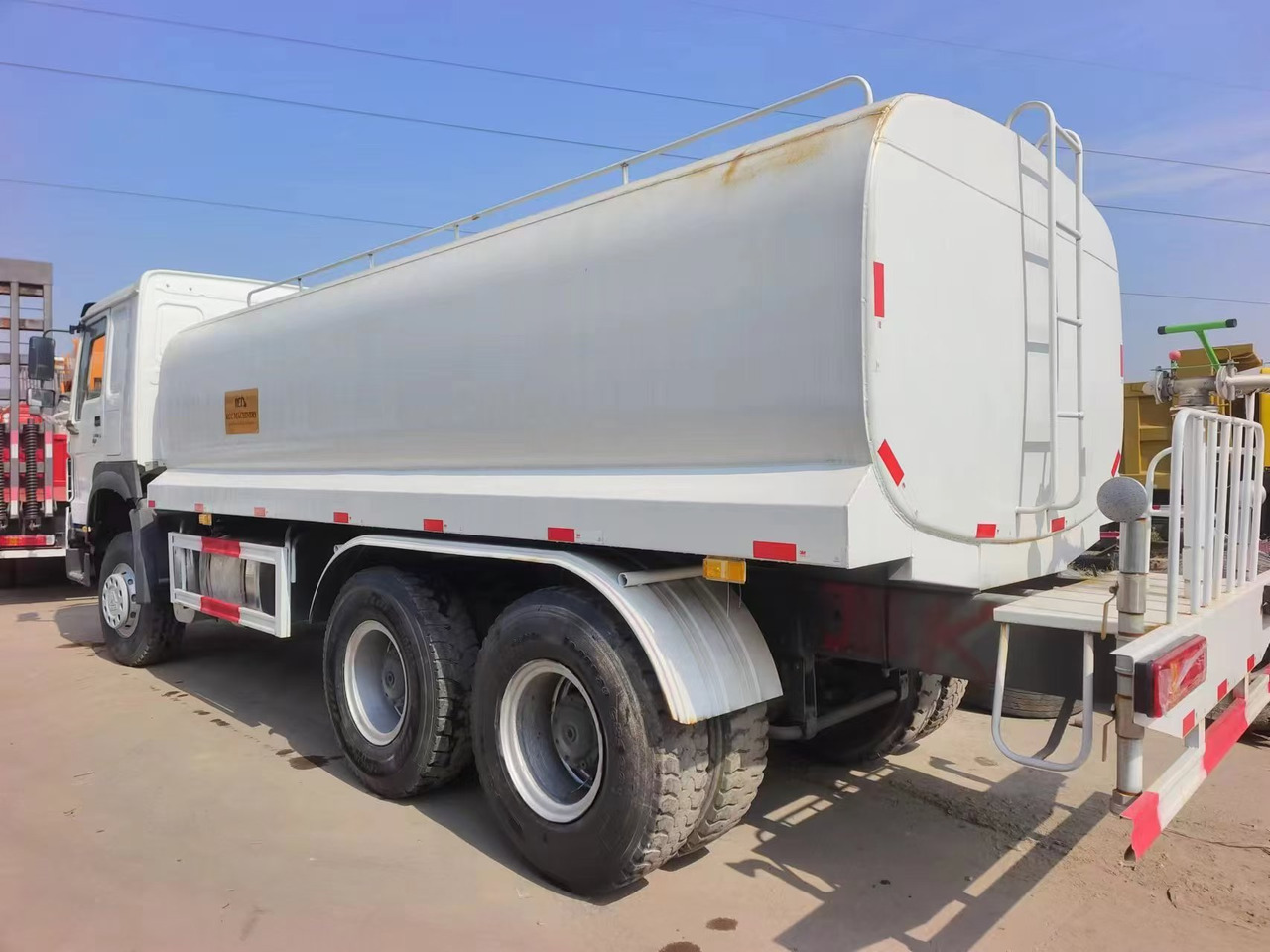 SINOTRUK 20 CBM,6×4 - Tankbil: billede 1 SINOTRUK 20 CBM,6×4 - Tankbil: billede 1